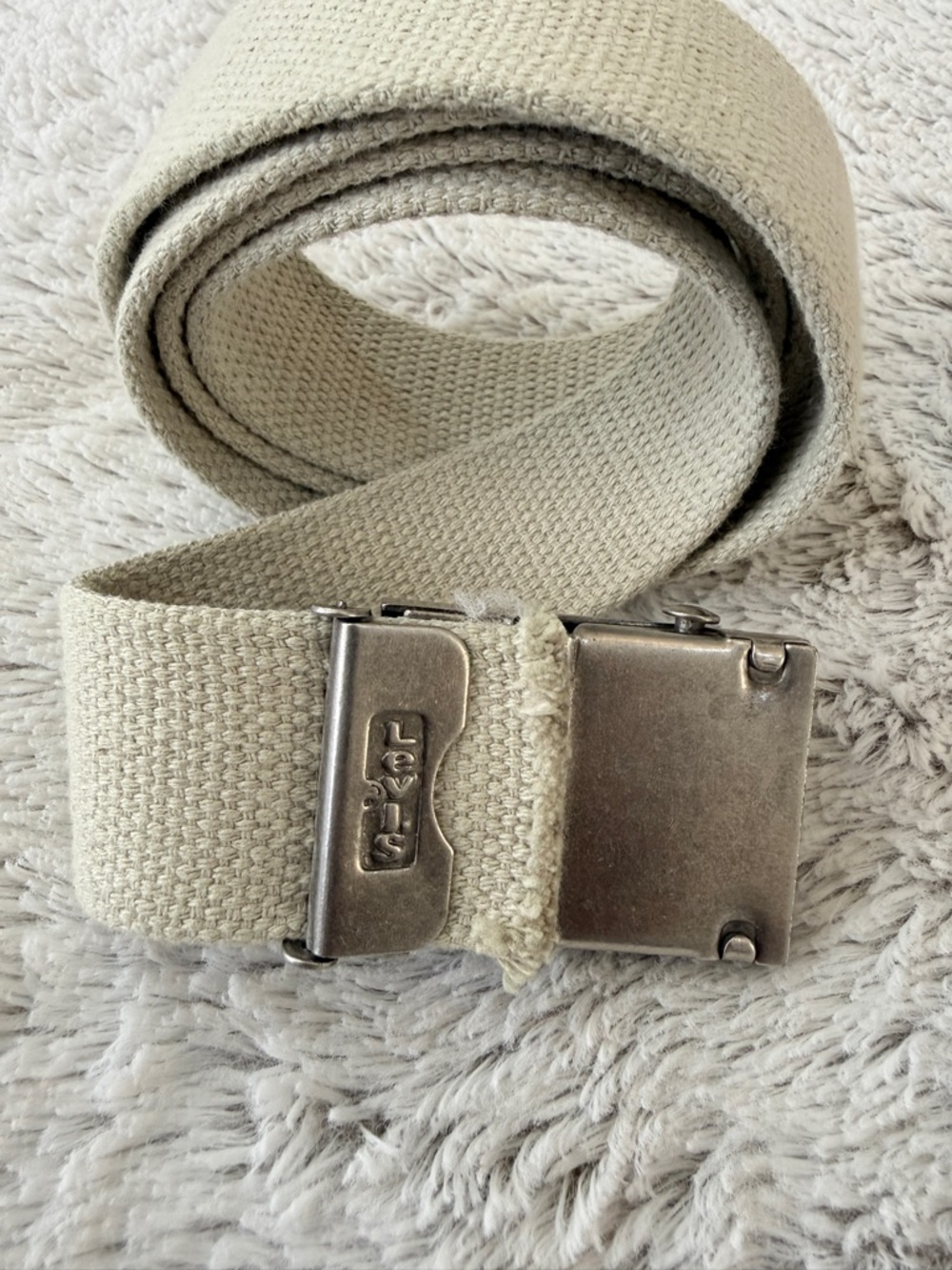 Levi's Men's Light Beige Canvas Belt with Metal Buckle